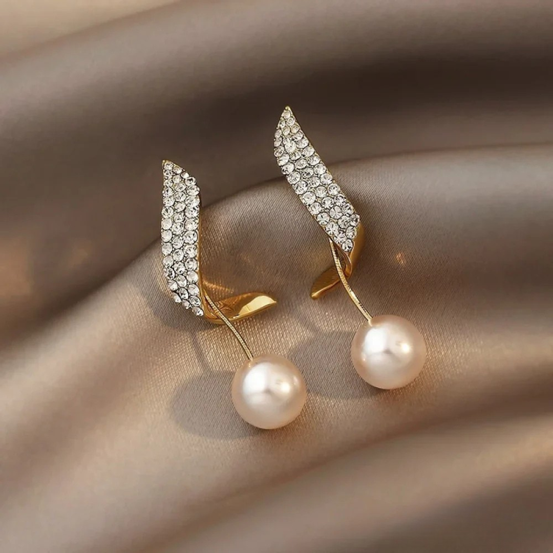 Elegantes Pendientes Color oro en Forma de Gota