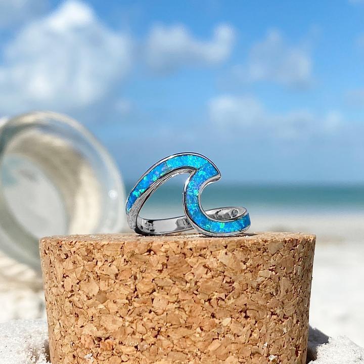 Anillo de Olas de Ópalo Azul Color plata