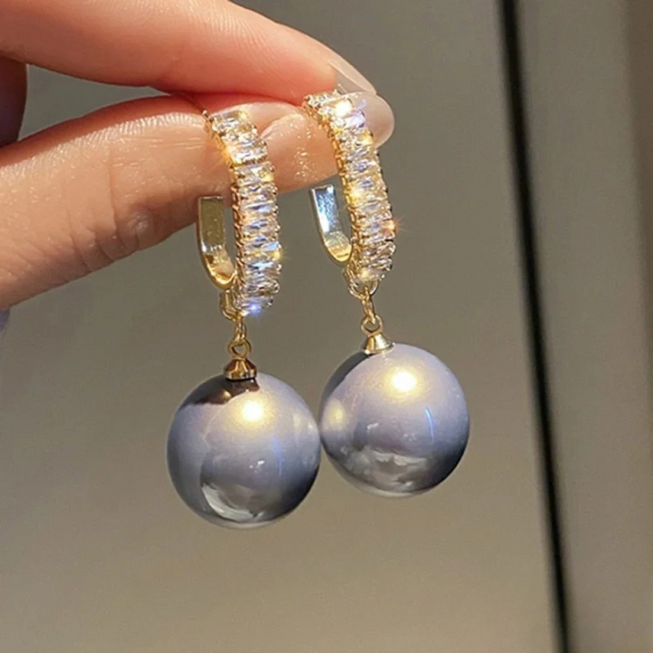 Pendientes elegantes y circonitas
