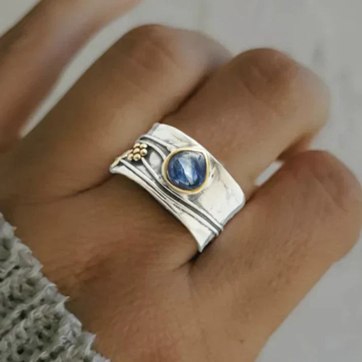 Anillo de piedra preciosa bohemio