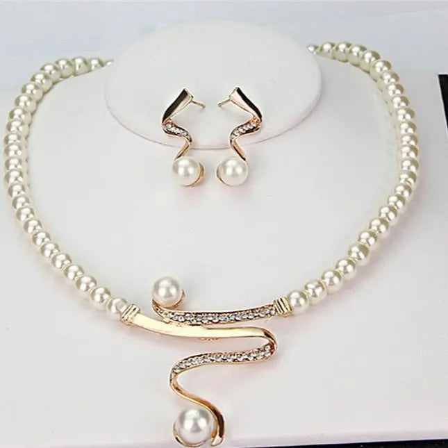 Conjunto de Joyería Naturales: Collar y Pendientes