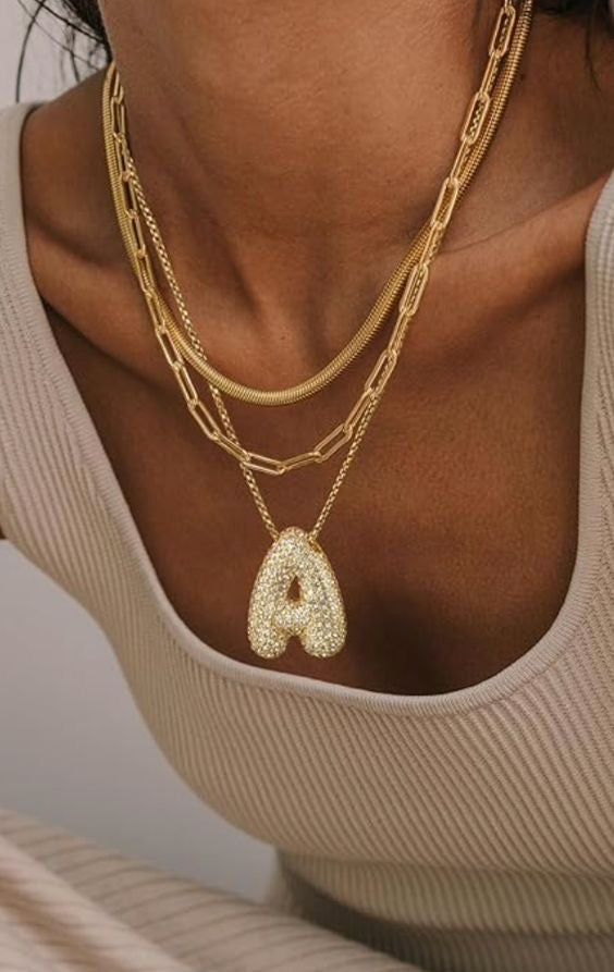 Elegante Collar con Iniciales Color oro