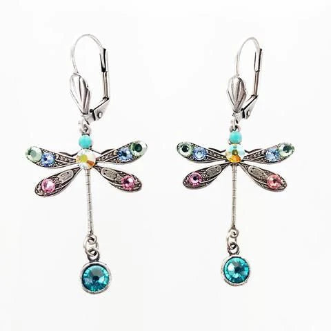 Pendientes de diseño elegante de libélulas