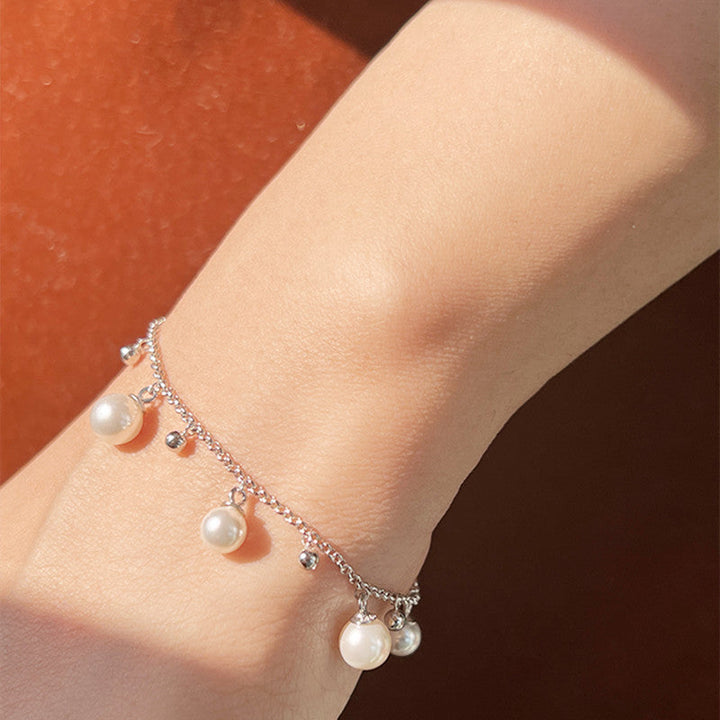 Brazalete de margaritas elegante