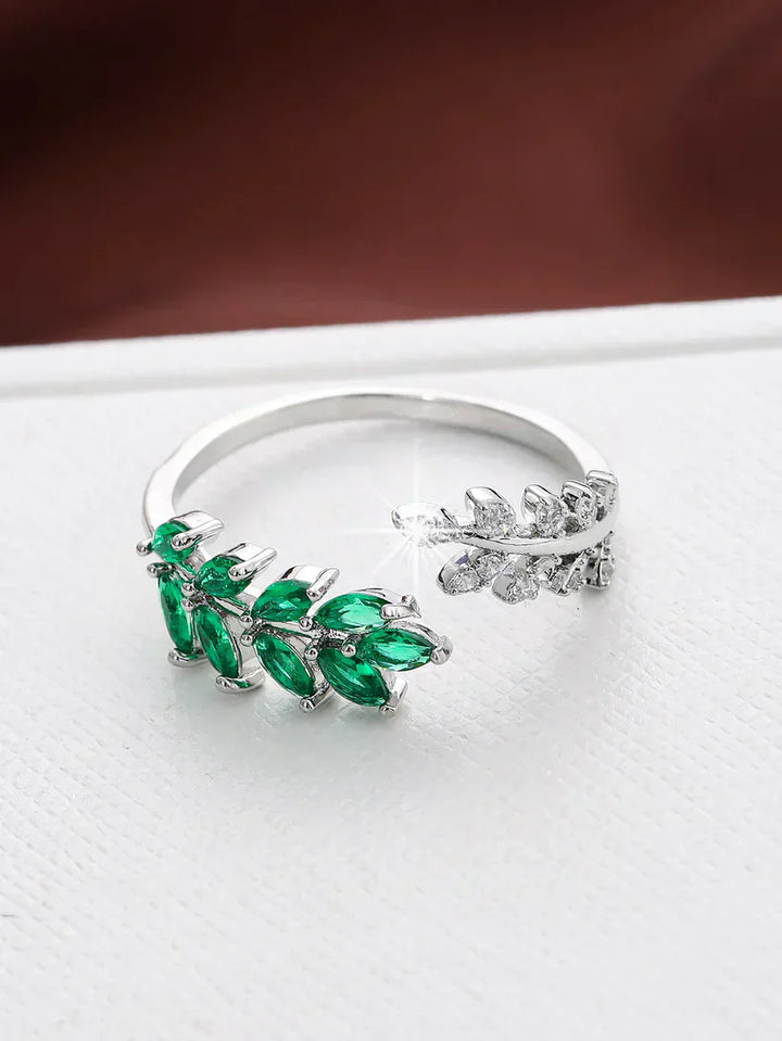 Anillo Antiguo de Hojas Verdes
