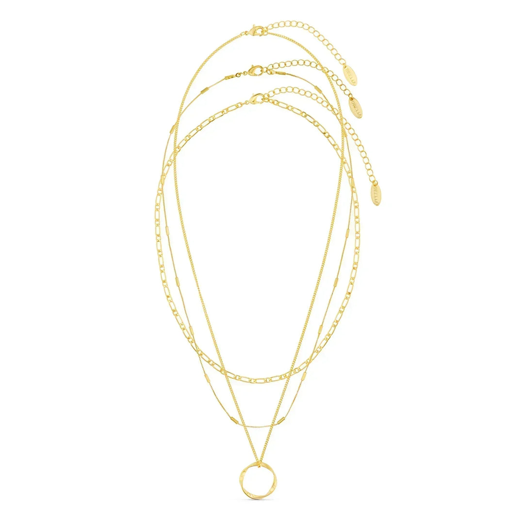 Collar de tres hileras en color oro