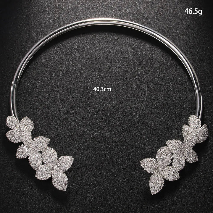 Collar de Cristal de Flores Elegante