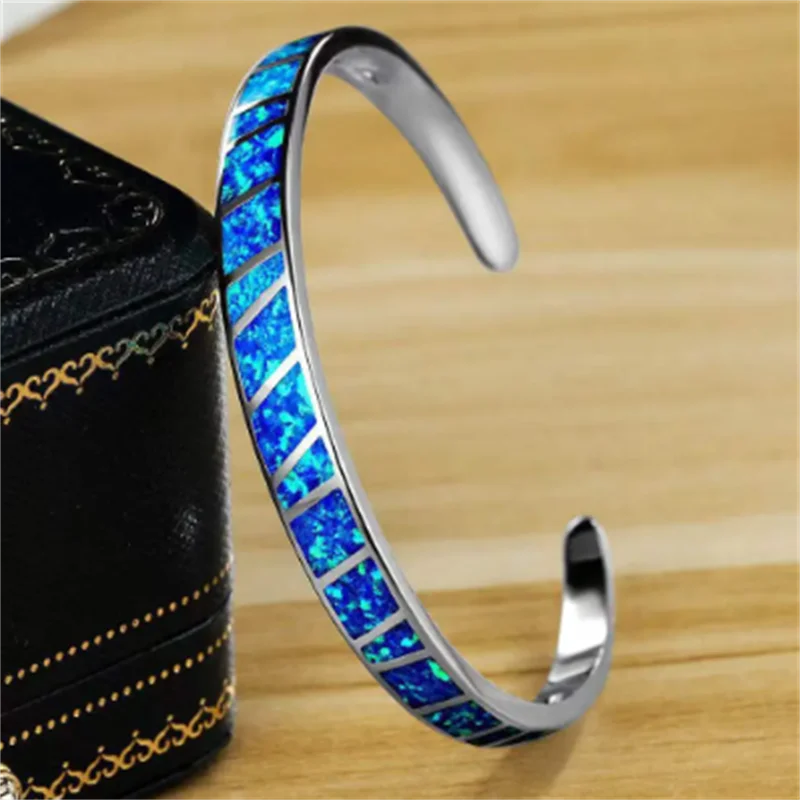 Brazalete Ajustable de Ópalo de Fuego Azul Elegante de Color plata