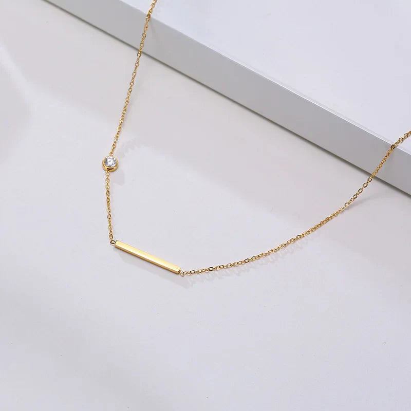 Collar de Cruz Lateral Brillante
