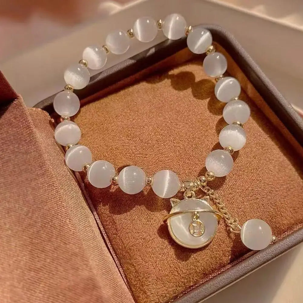 Pulsera con colgante de gato de la suerte
