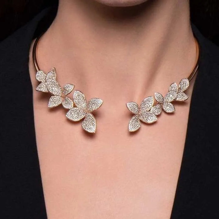 Collar de Cristal de Flores Elegante