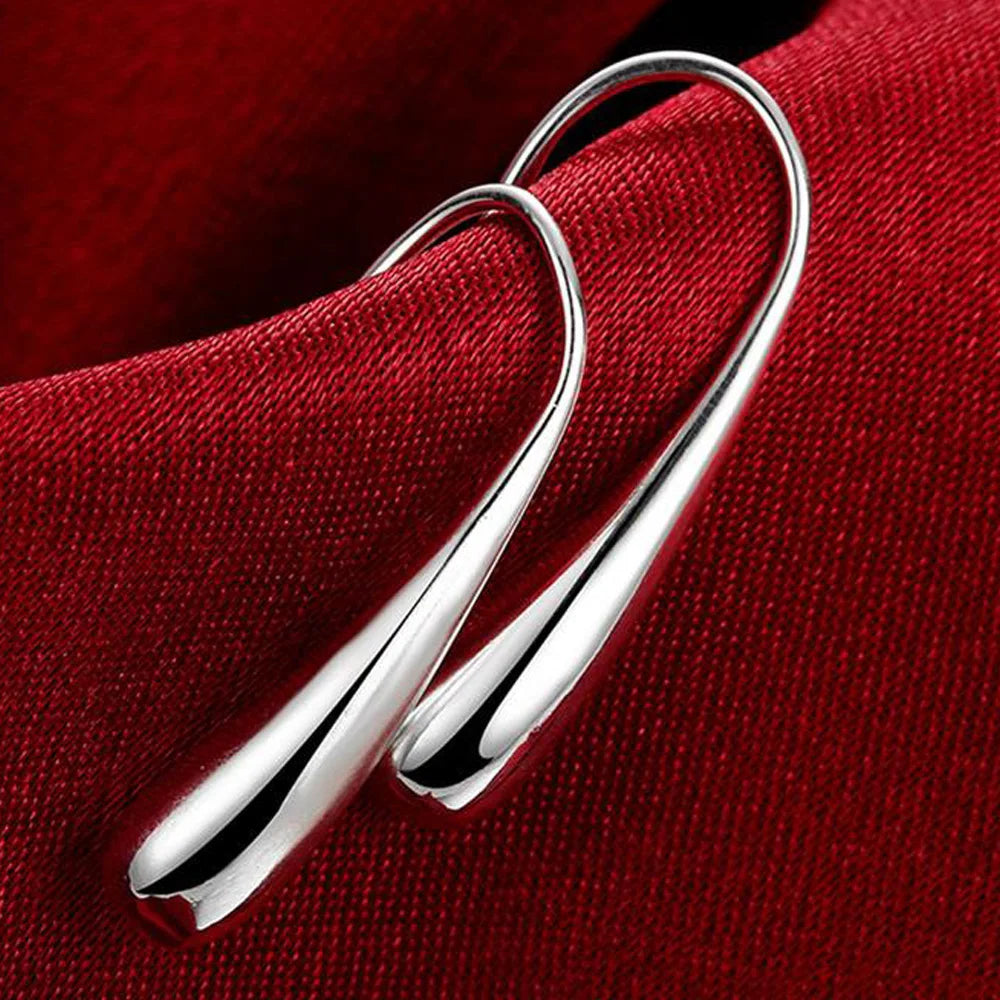 Aros de gota de agua de color plata esterlina
