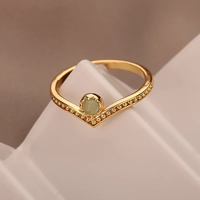 Anillo de Corona de Ópalo en Forma de Gota de Agua Elegante de Color oro
