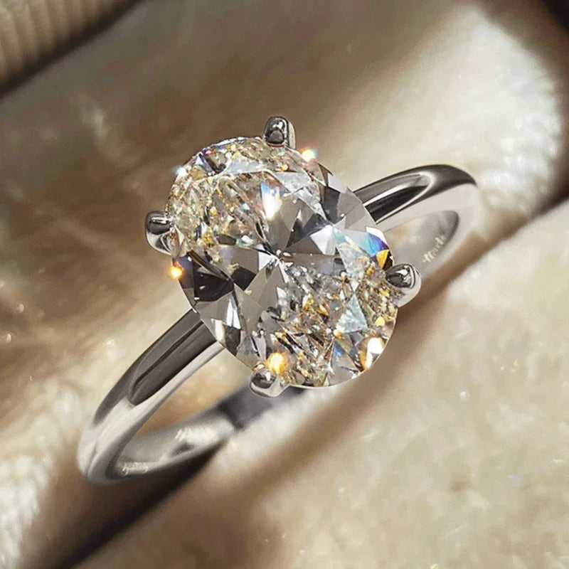 Anillo de Promesa de Cristal Ovalado Elegante