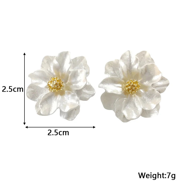 Pendientes de acrílico blanco elegante
