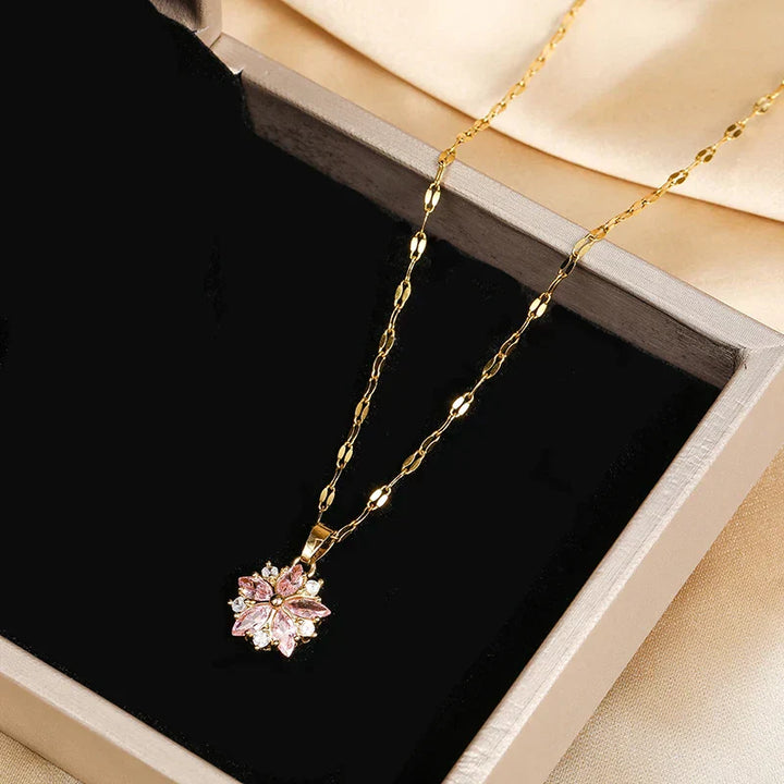 Collar Romántico de Rosa Sakura de Acero Inoxidable