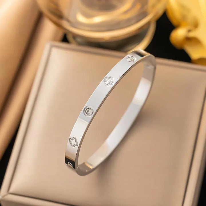 Elegante pulsera de cristal