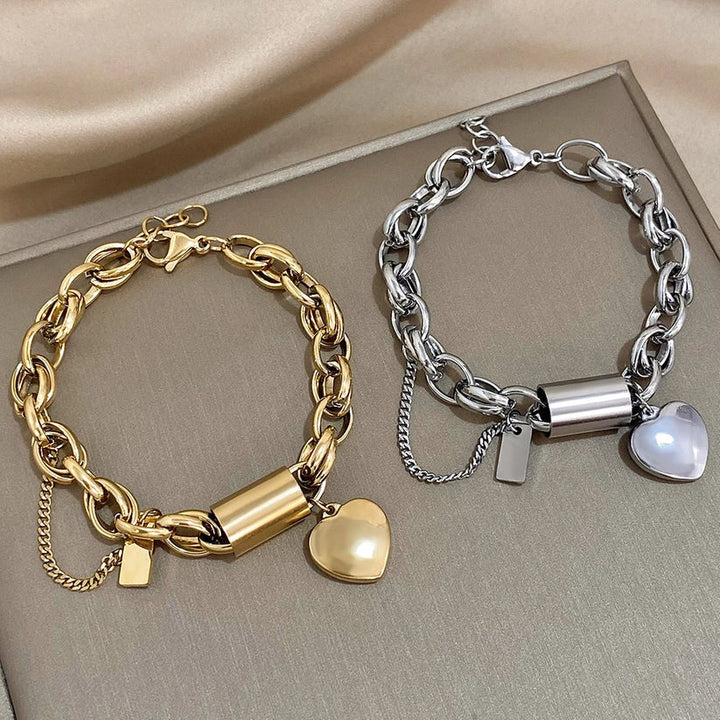 Pulsera de Corazón Color oro Atemporal, Sólida