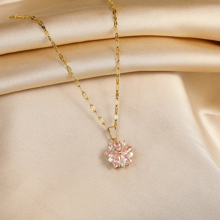 Collar Romántico de Rosa Sakura de Acero Inoxidable