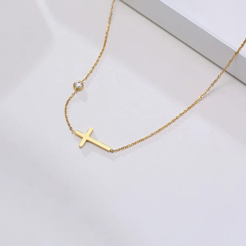 Collar de Cruz Lateral Brillante