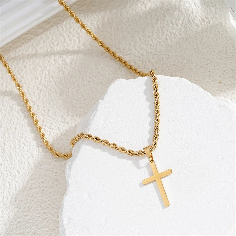 Collar Cruz Color oro Unisex