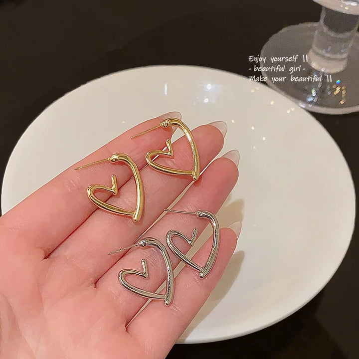 Elegantes Pendientes en Forma de Corazón de Oro Rosa