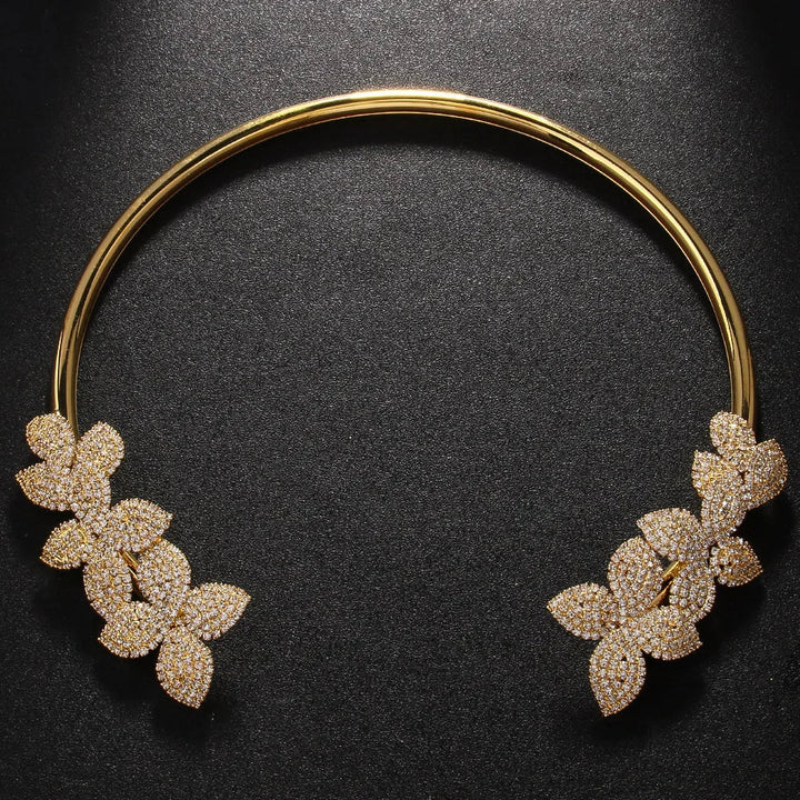Collar de Cristal de Flores Elegante