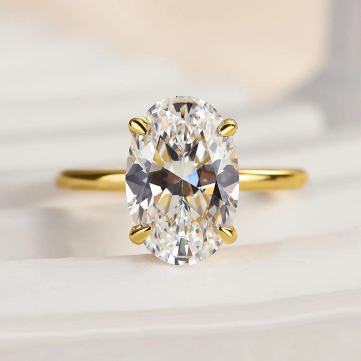 Anillo de Promesa de Cristal Ovalado Elegante