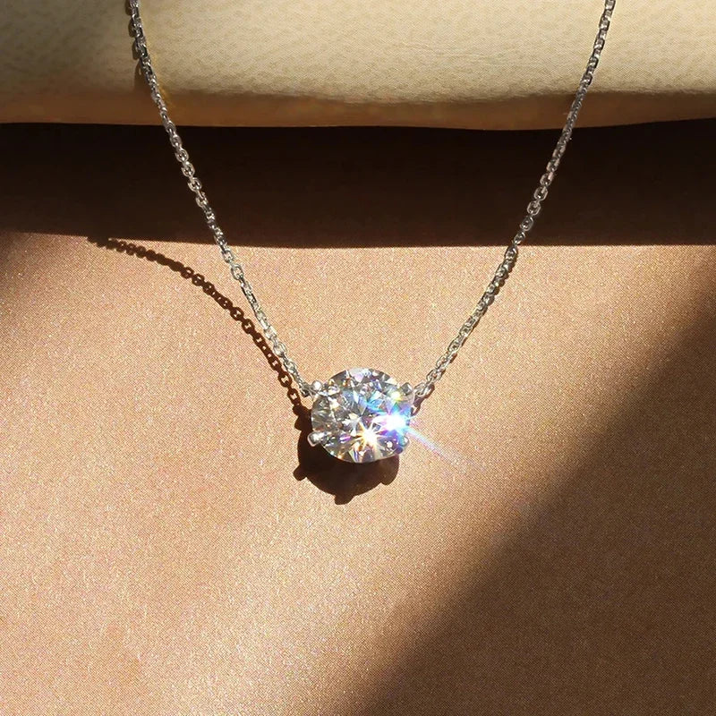 Collar Solitario de Cristal Elegante
