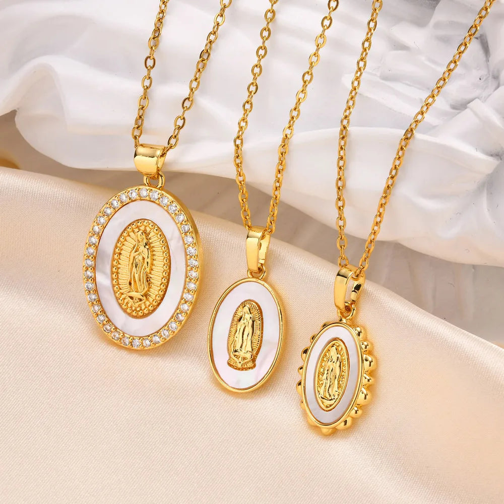 Collar con colgante ovalado Mary Color oro