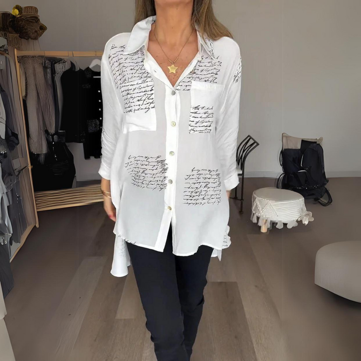 Blusa Abotonada con Estampado Manuscrito en Weiß (Fast ausverkauft)