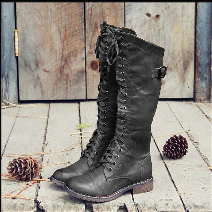 Botas altas de cuero con cordones en Negro