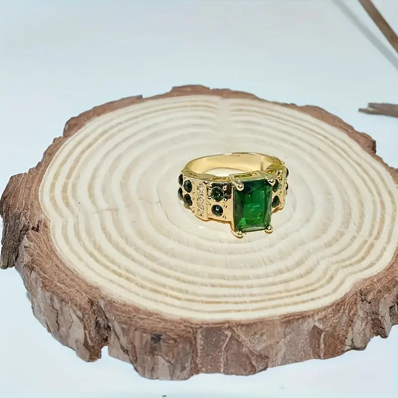 Anillo Averine Virdara | Color oro
