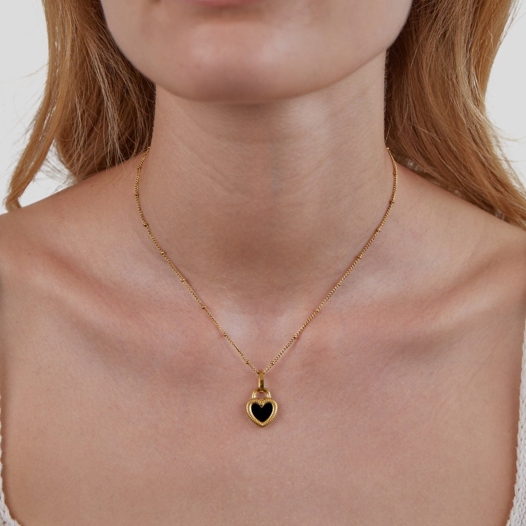 Collar de corazón reversible