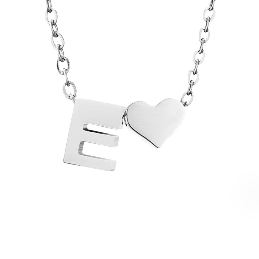 Collar de Iniciales Atemporales con Charm de Corazón