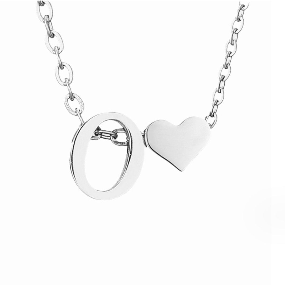 Collar de Iniciales Atemporales con Charm de Corazón