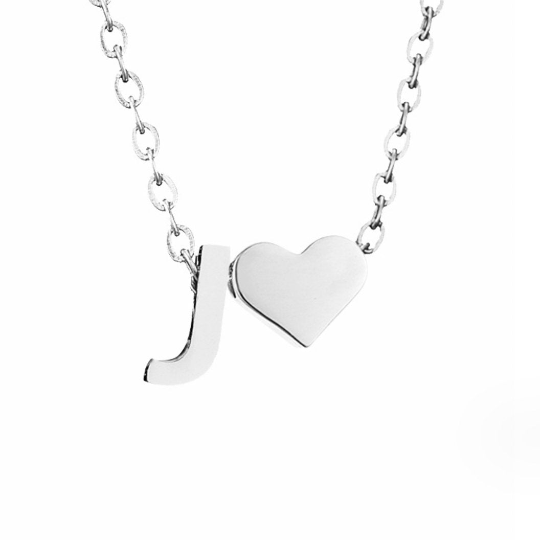 Collar de Iniciales Atemporales con Charm de Corazón
