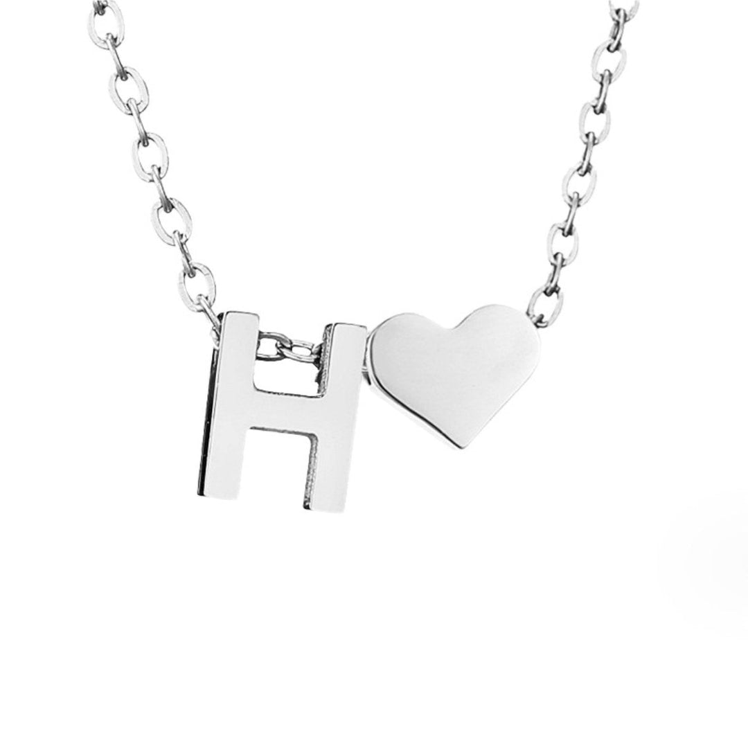 Collar de Iniciales Atemporales con Charm de Corazón