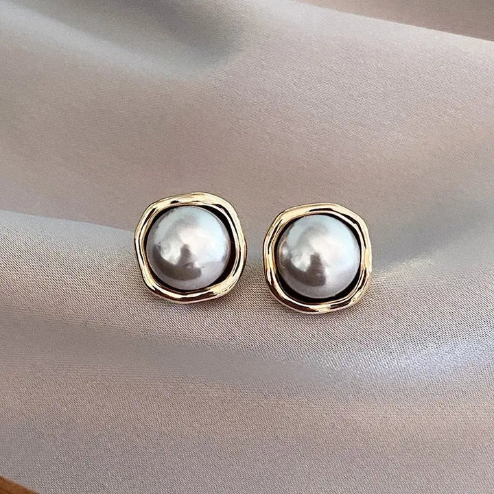 Pendientes Negras Exigentes