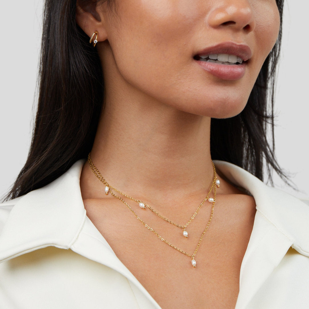 Collar de cadena con colgantes