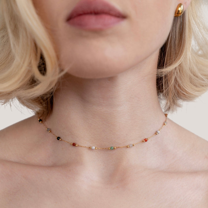 Collar de piedra minimalista