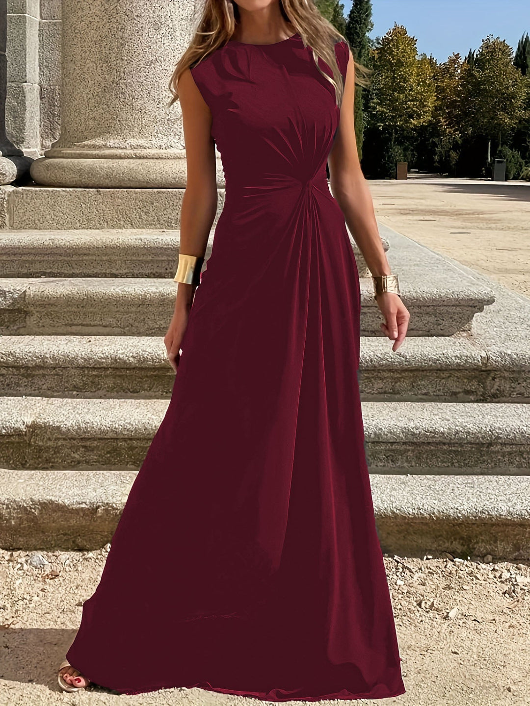 Vestido elegante de mujer para invitada de boda en Vino