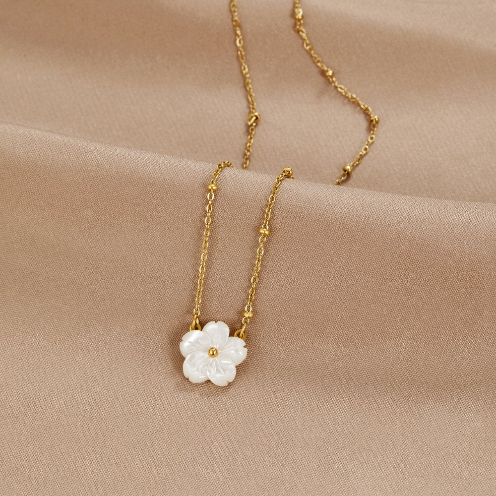 Florecer del tamaño Collar