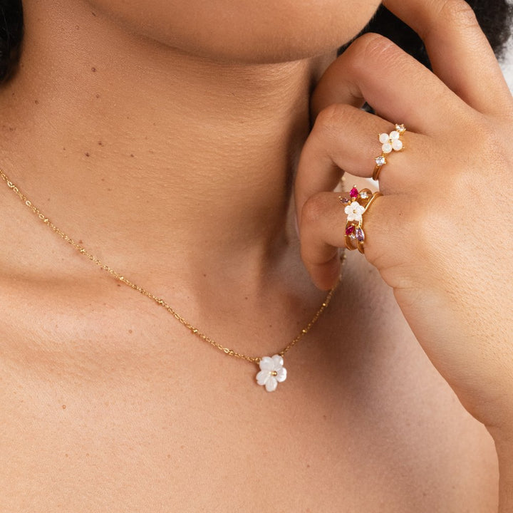 Florecer del tamaño Collar